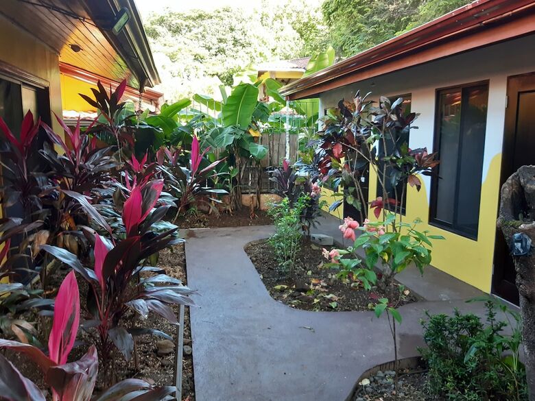 Posada Salt Life Family Lodge