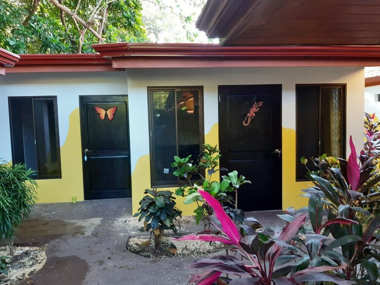 Posada Salt Life Family Lodge