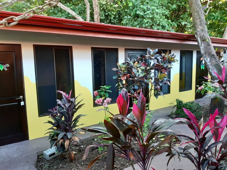 Posada Salt Life Family Lodge