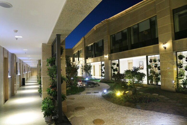 Raofoge Resort Hotel