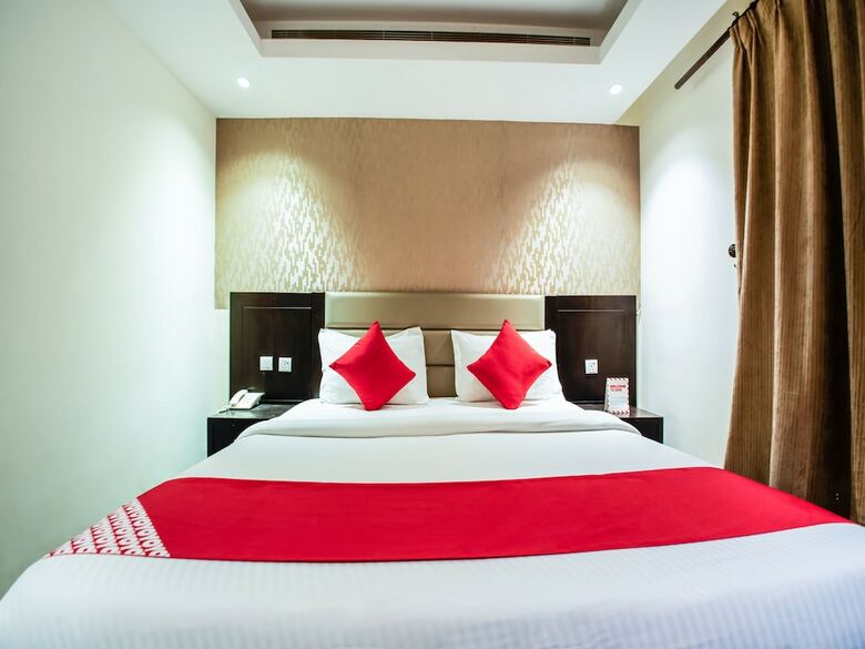 Oyo 200 Majestic Houses