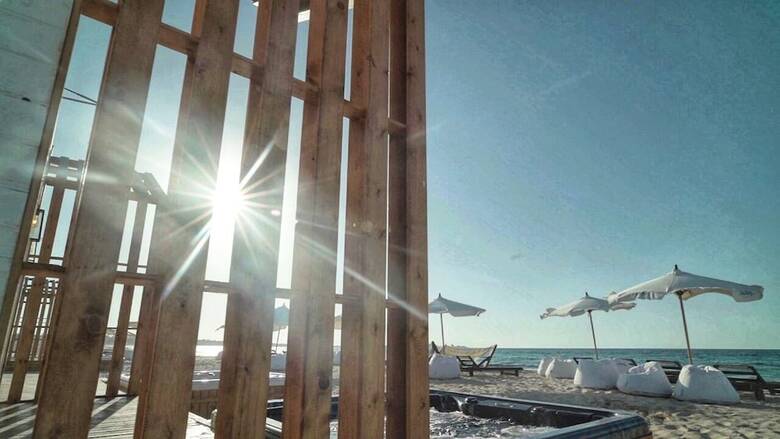 Hotel Nirvana Wellness Huts - White Bay
