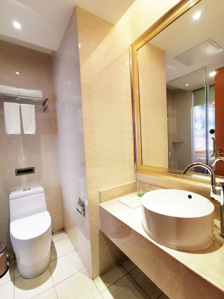Vienna Hotel Foshan Xiqiao Mountain