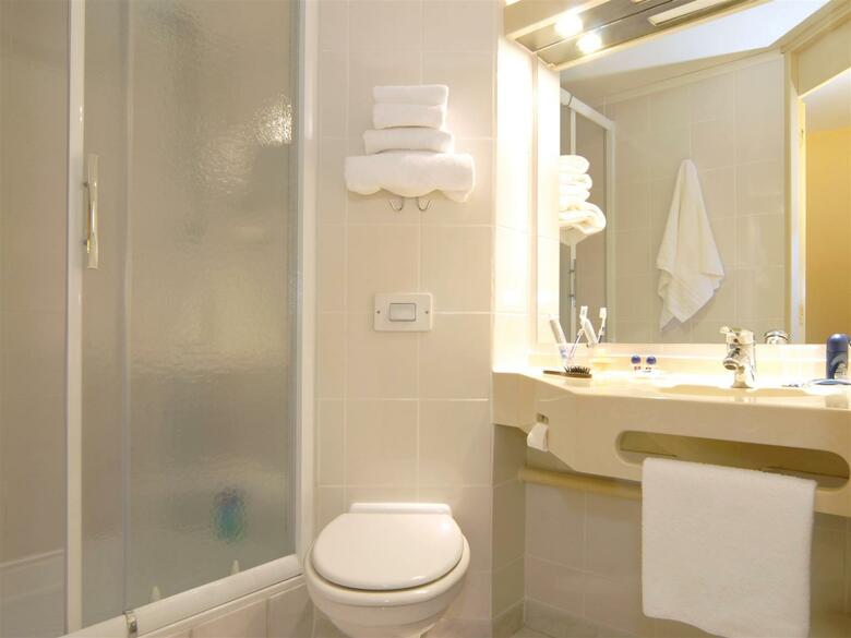 Kyriad Hotel Lyon Givors