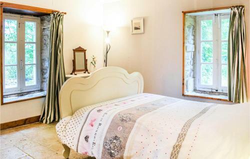 Holiday Home Cour Maqueron N-794