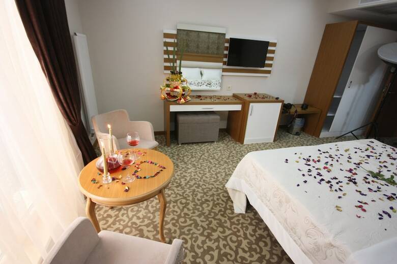 Rich Royal Hotel