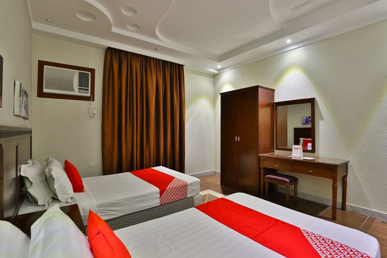 Oyo 215 Wassan International Hotel