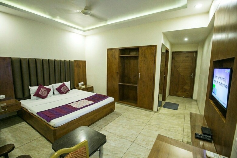 Hotel Surya
