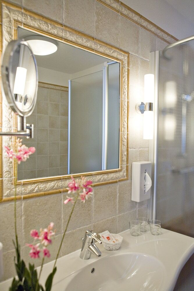 Hotel Neuwarft Dageb�ll