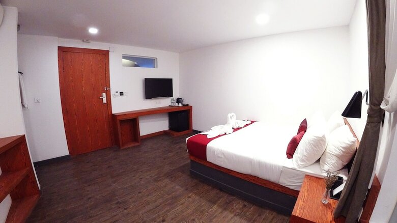 Aparthotel Hotel Records