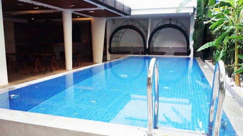 Aparthotel Hotel Records