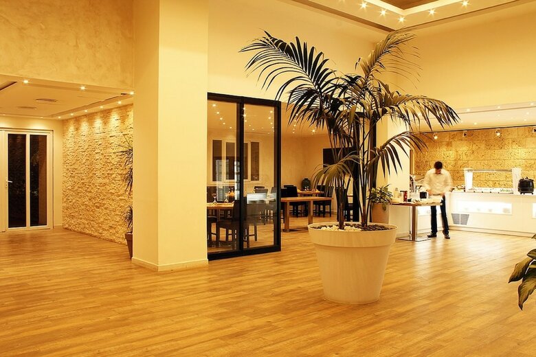 Mraguen Hotel