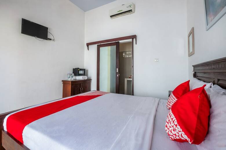 Hostal Oyo 915 Villa Sari