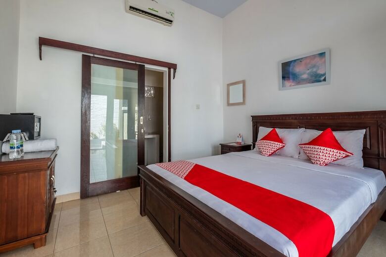 Hostal Oyo 915 Villa Sari