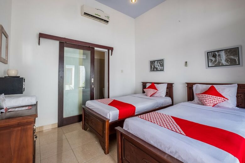 Hostal Oyo 915 Villa Sari