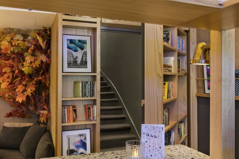 Oh La La! Hotel Bar - Paris Bastille