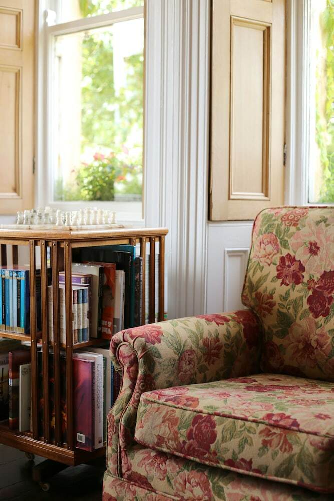 Ardmore Country House Bed And Breakfast