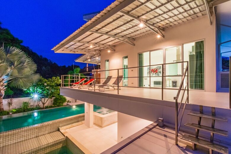 4 Bedroom Modern Pool Villa