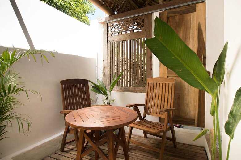 Bed & Breakfast The Mandana Gili Air