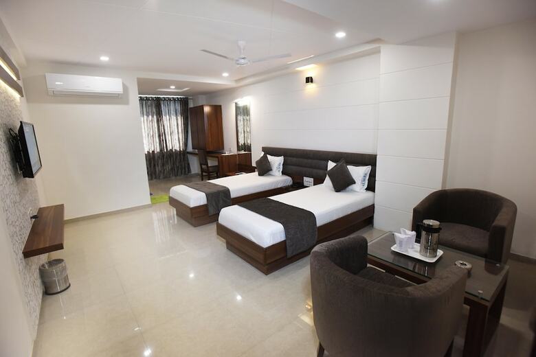 Hotel Luxura