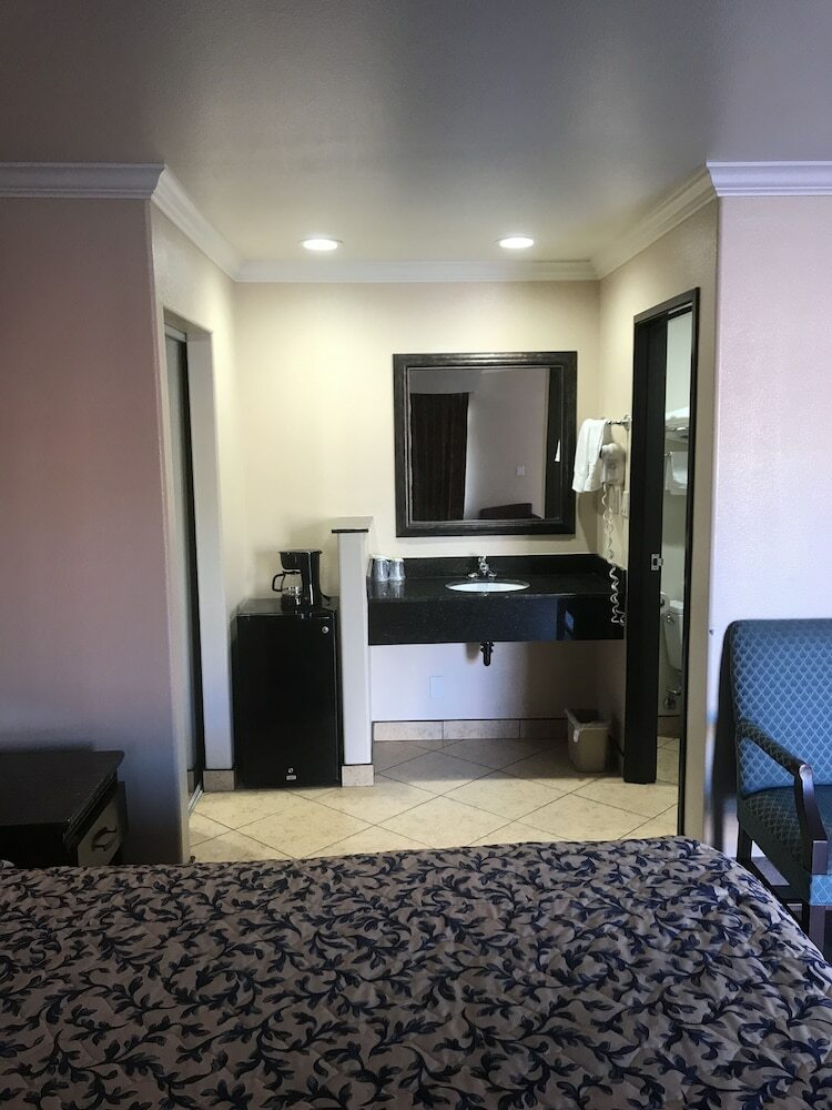 Hyland Motel