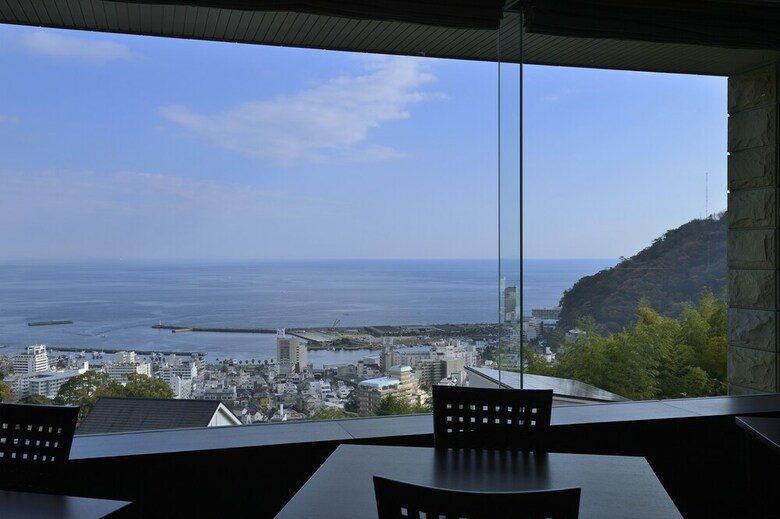 Hotel Kanpo No Yado Atami Honkan