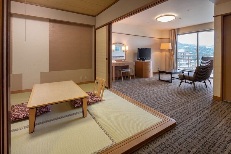 Hotel Kanpo No Yado Atami Honkan
