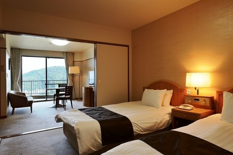 Hotel Kanpo No Yado Atami Honkan