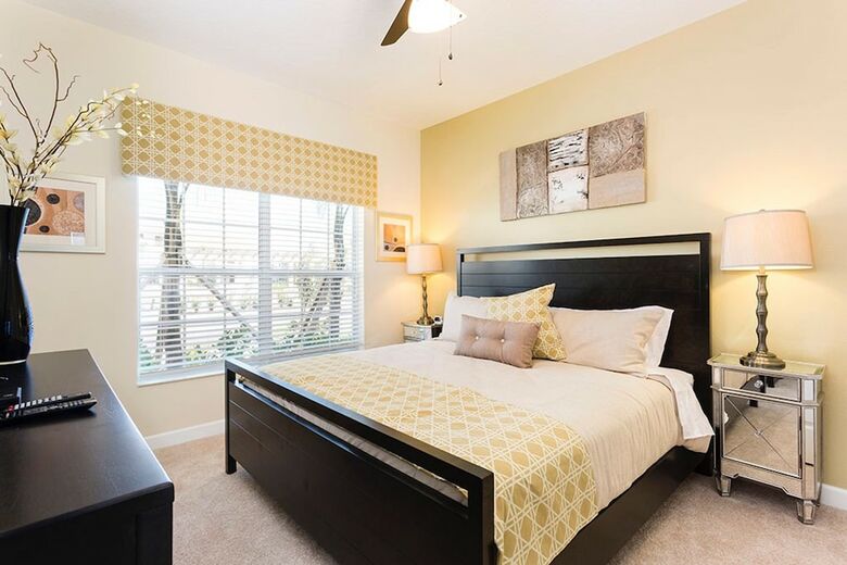 Storey Lake - 4859 Clock By Fairytale Vr