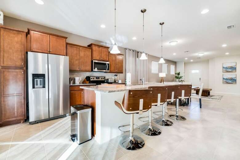 Windsor At Westside - 1776 Lima By Fairytale Vr