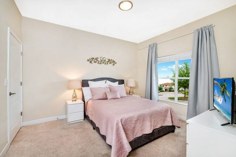 Storey Lake - 4861 Clock By Fairytale Vr
