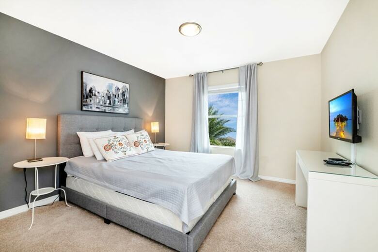 Storey Lake - 4861 Clock By Fairytale Vr