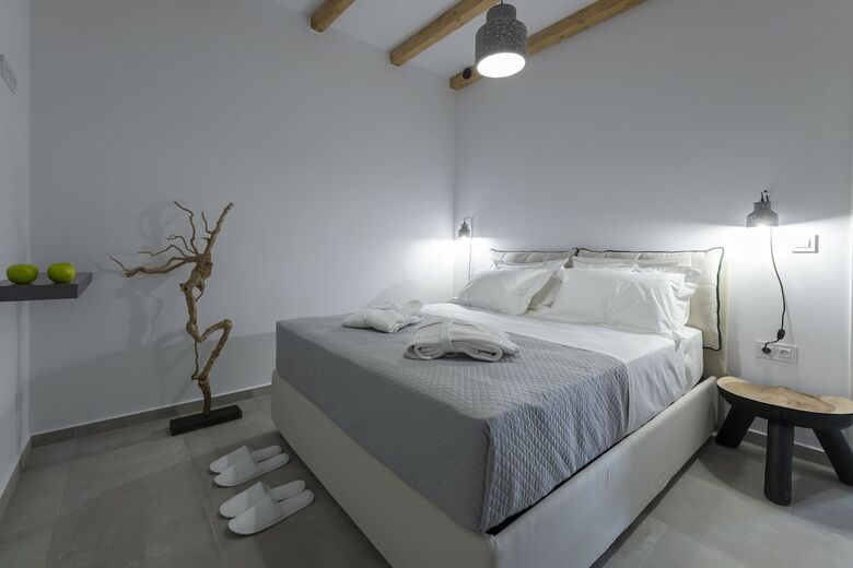 Milos Zen Suites