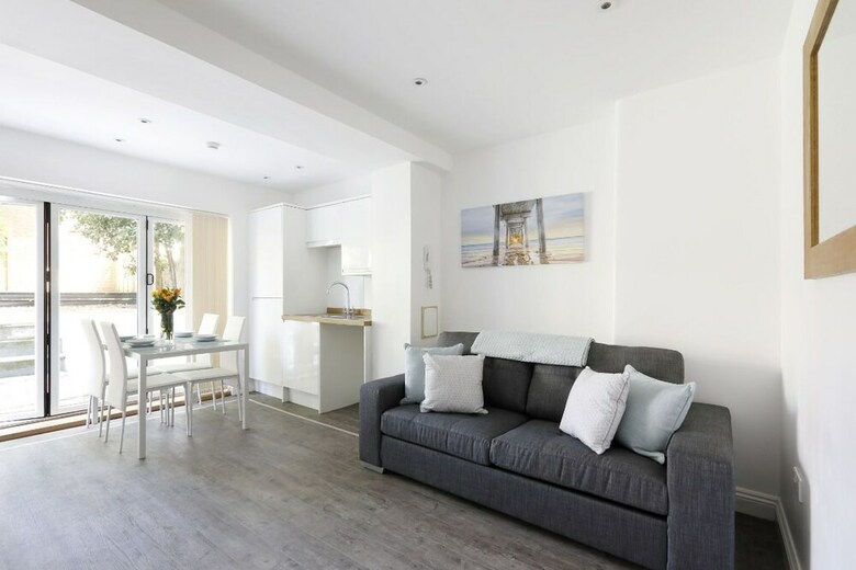 Apartamentos Modern Contemporary 2 Bed With Garden
