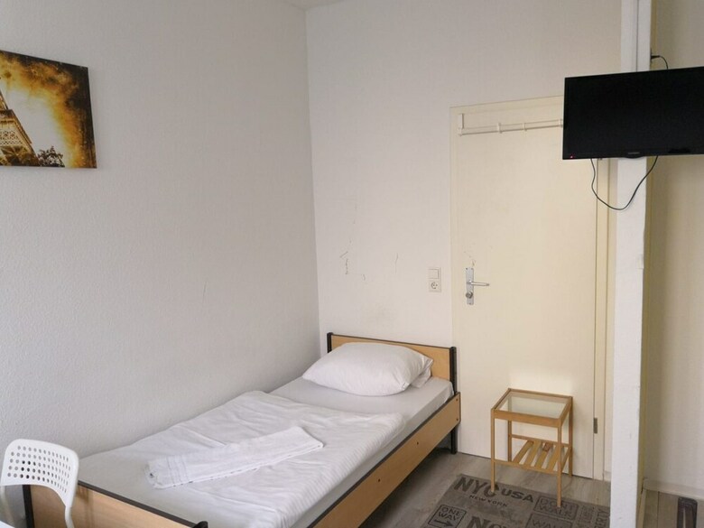 Hostal Zimmer Stuttgart Mitte Ab Apartments - Hostel