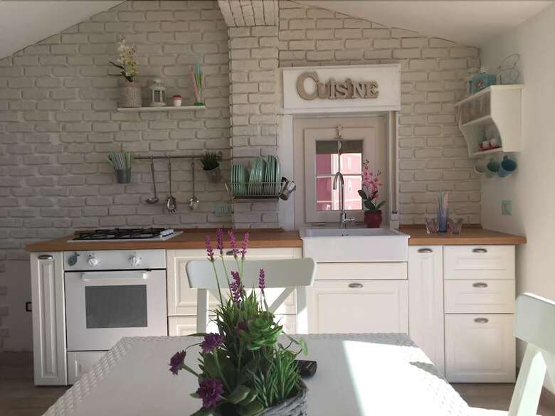 Bed & Breakfast Chic & Beauty