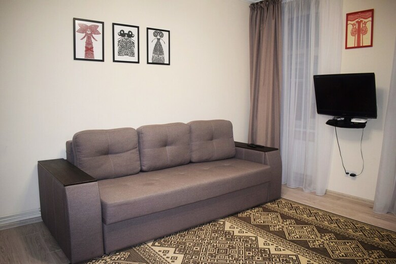 Comfortable Apartment On Doroshenka