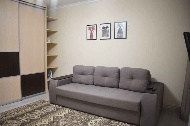 Comfortable Apartment On Doroshenka