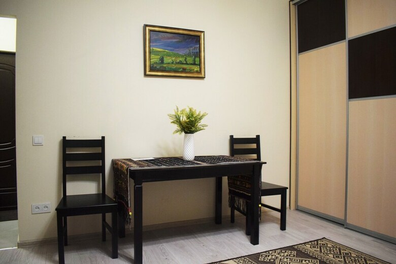 Comfortable Apartment On Doroshenka