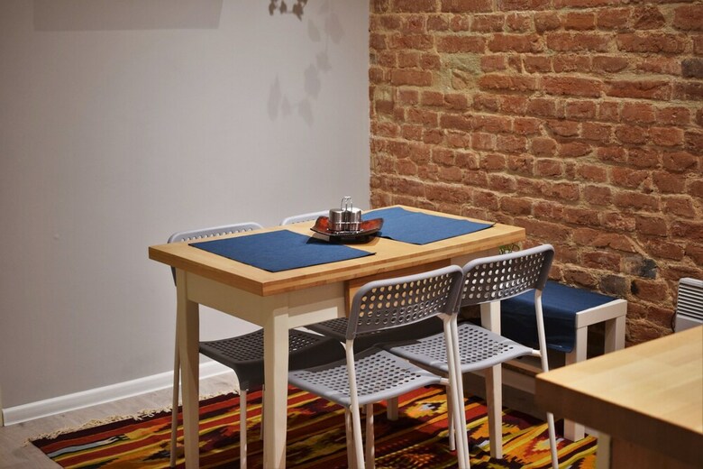 Art Apartment On Rynok Square
