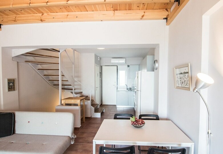 #halu! Modern & Cozy Seafront Villa