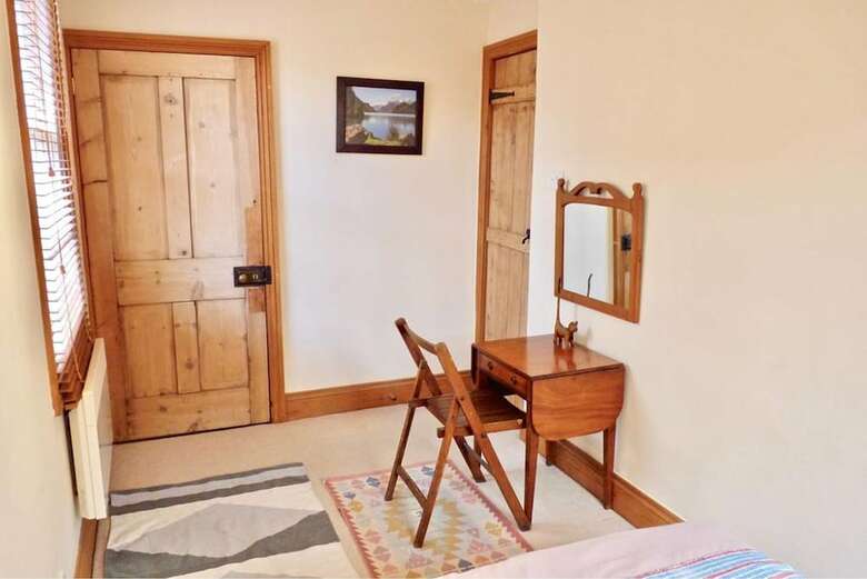 Bed & Breakfast Four Doors
