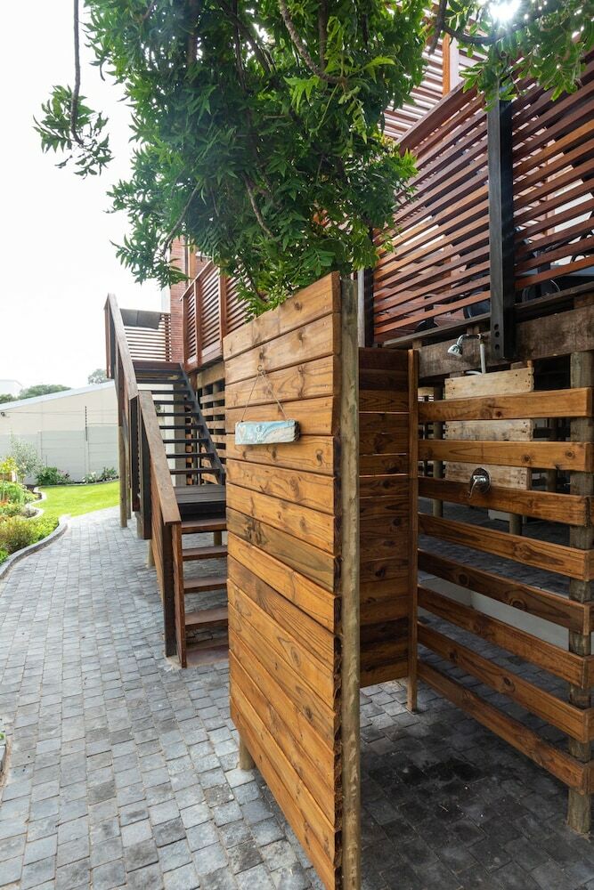 Hotel Bentley's Guesthouse Pty Ltd