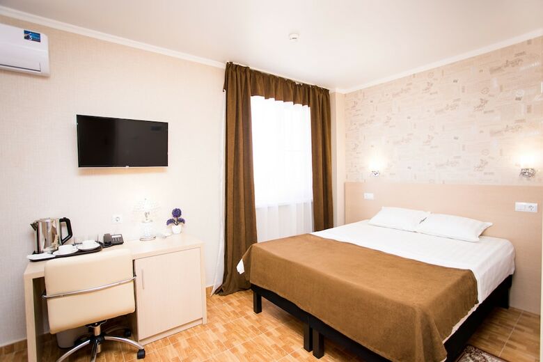 Hotel Alfa Plyus