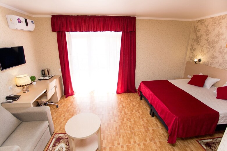 Hotel Alfa Plyus