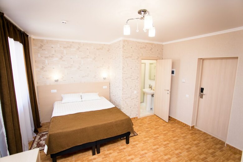 Hotel Alfa Plyus