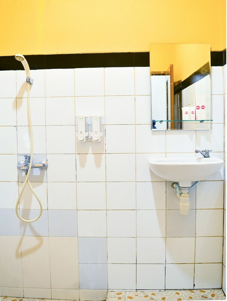 Hostal Oyo 798 Yokima Beach Hotel