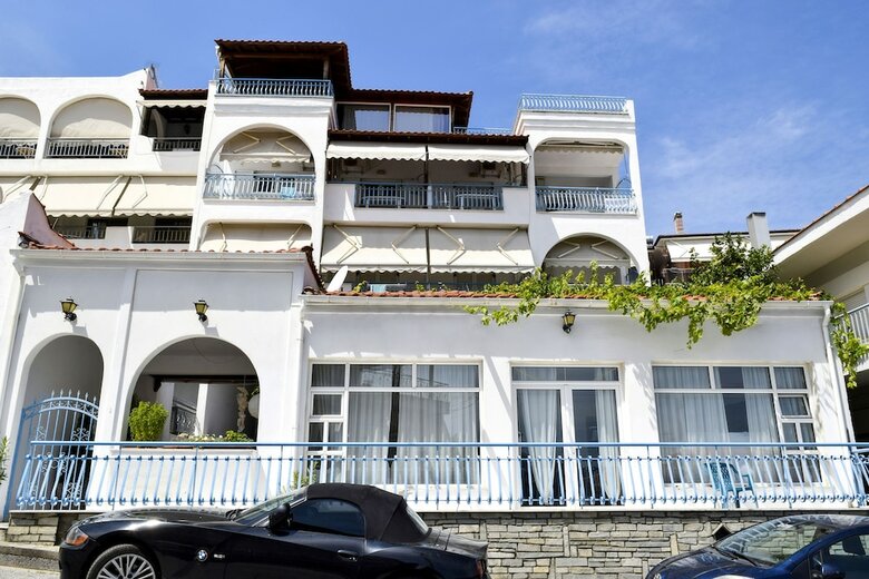 Apartamentos Pella Hotel