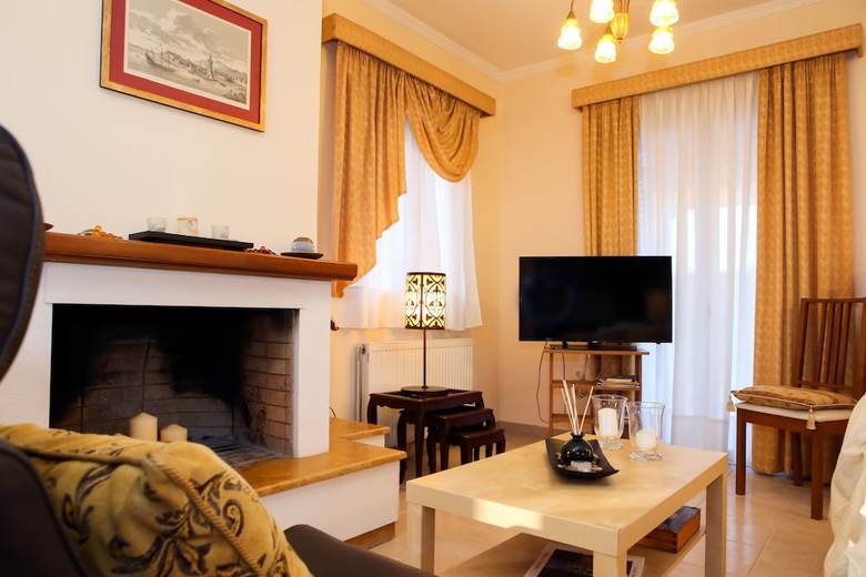 Lefkes House