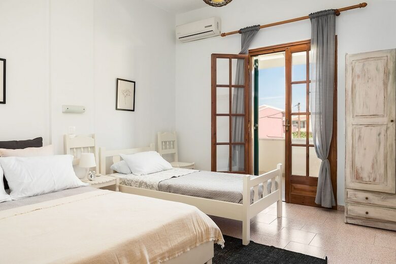 Marias Seaside Apartments